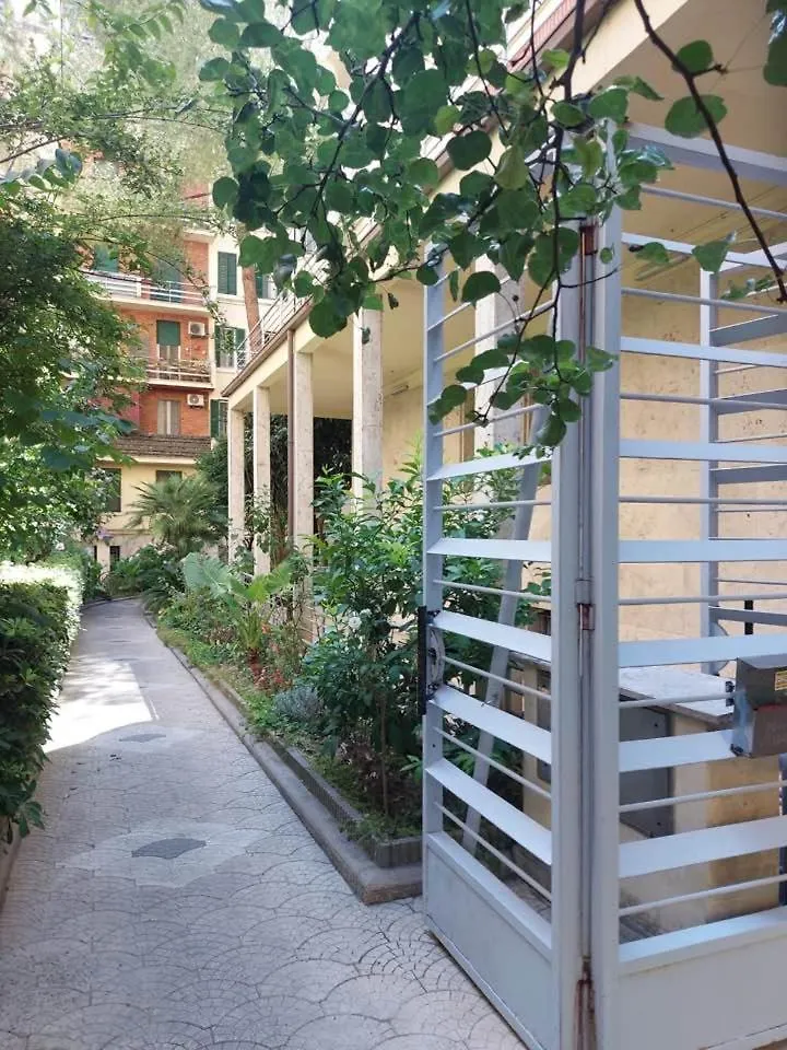 Rosy Apartment Rome